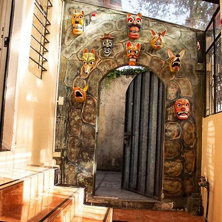 Hostal Loro Verde Quito Luaran gambar