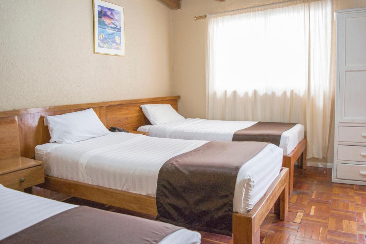 Hostal Loro Verde Quito Luaran gambar