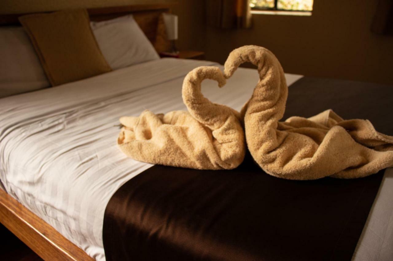 Hostal Loro Verde Quito Luaran gambar